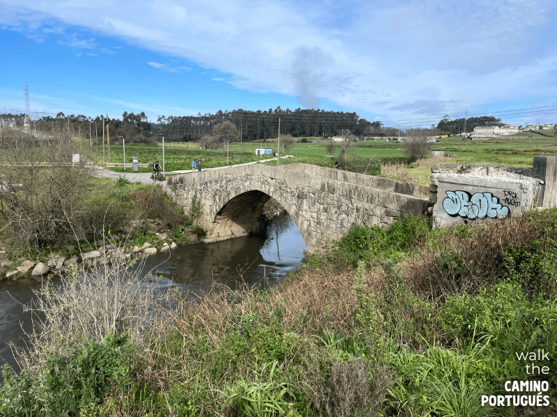Ponte de D. Goimil, a pointed arch bridge with characterics pointing to the Middle Ages, over the Leça River